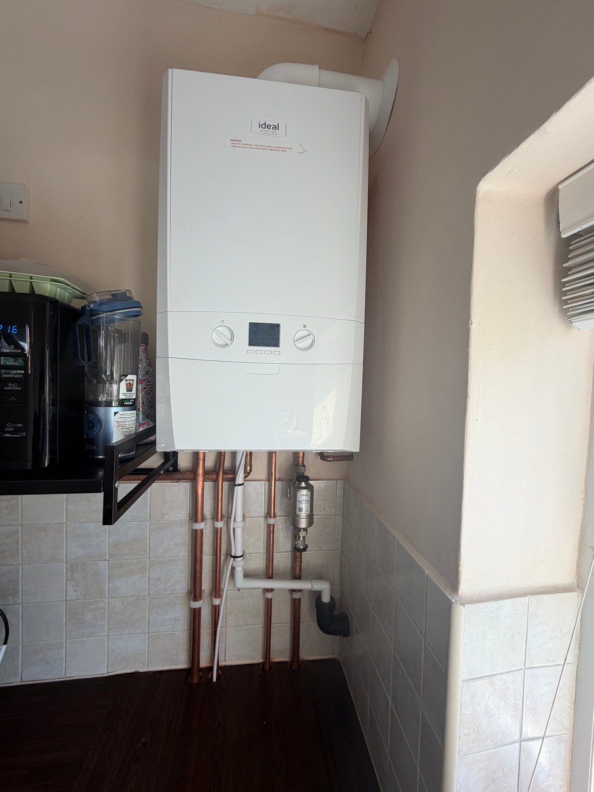 Combi boiler installation with copper pipework